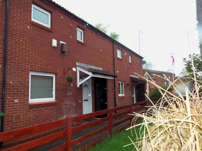 2 Bedroom House To Rent In Sandhurst Close, Redditch, B98