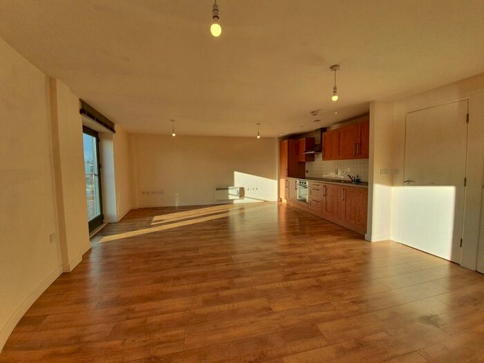 2 Bedroom Flat To Rent In Loom House, East Street Mills, Leeds, LS9