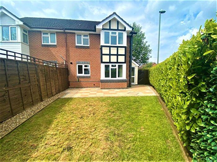 1 Bedroom End Of Terrace House To Rent In Yorke Gate, Caterham On The Hill, CR3