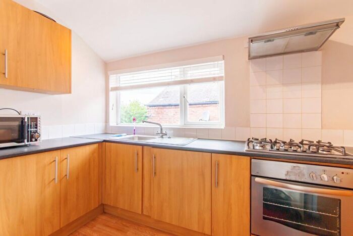 4 Bedroom Apartment To Rent In Trent Boulevard, NG2