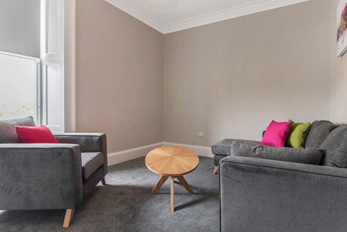 4 Bedroom Flat To Rent In Portland Street, Edinburgh, EH6