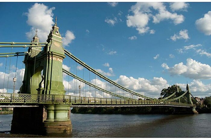 5 Bedroom Maisonette To Rent In Bridge View, Hammersmith, Hammersmith, W6