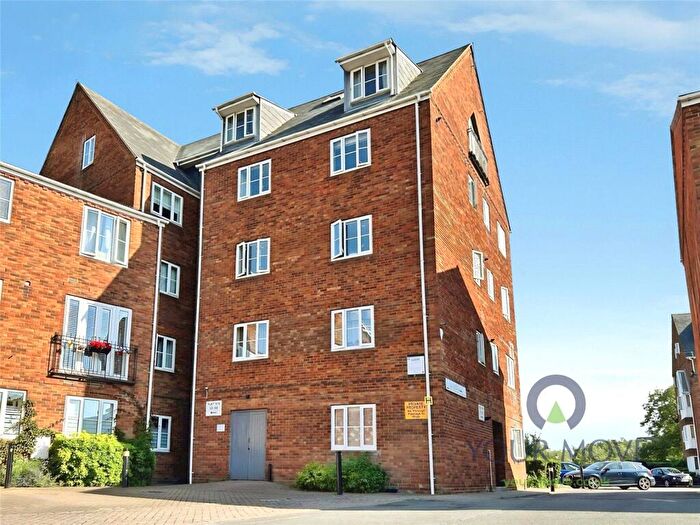 4 Bedroom Penthouse To Rent In Sovereigns Quay, Bedford, Bedfordshire, MK40