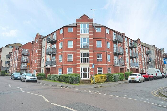 2 Bedroom Apartment For Sale In Stimpson Avenue, Northampton, NN1