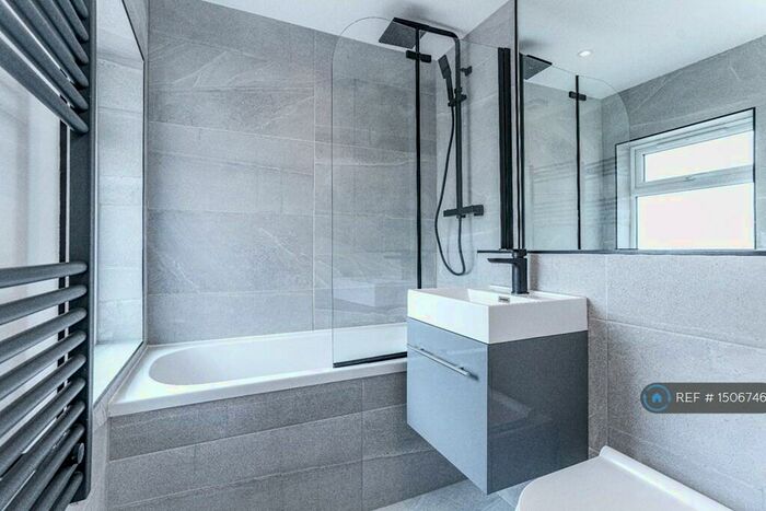 2 Bedroom Flat To Rent In West Street, Cromer, NR27