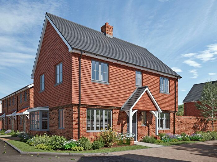 3 Bedroom End Of Terrace House For Sale In Brockhills Lane, New Milton, BH25