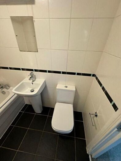 2 Bedroom Flat For Sale In Kilner Court, Doncaster, DN12