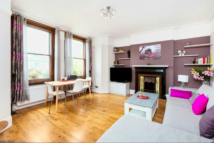 2 Bedroom Flat To Rent In Fulham Road, London, SW6