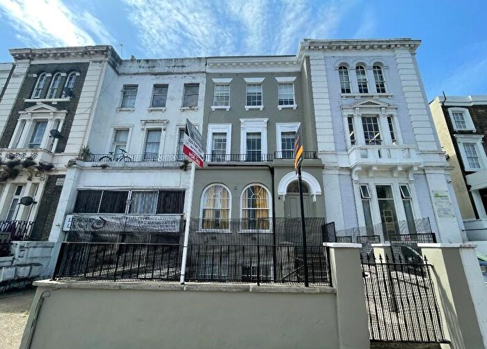 2 Bedroom Flat To Rent In Holloway Road, London, N19