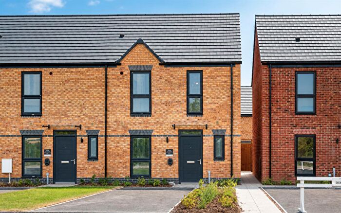 3 Bedroom End Of Terrace House For Sale In Move In Ready | Freehold | No. Littondale, Sherbourne, Radcliffe On Trent, Nottingham, NG12