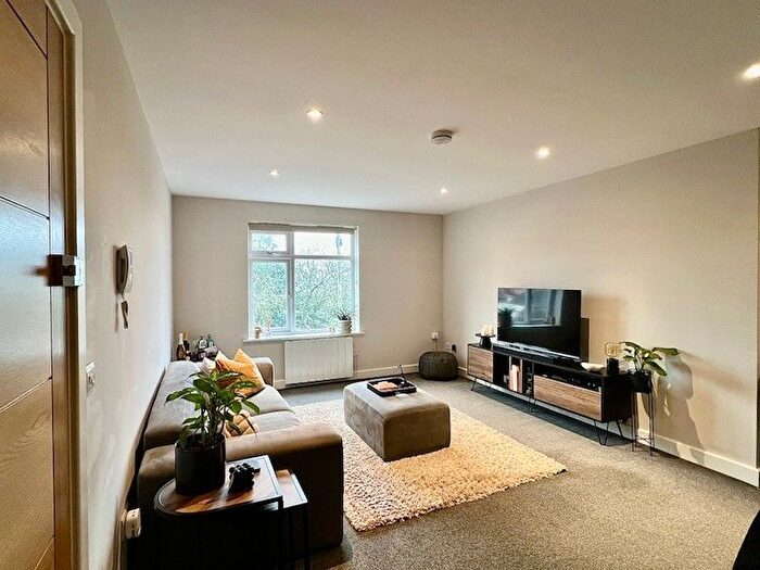 2 Bedroom Flat To Rent In Castle Road, Kirby Muxloe, Leicester, LE9