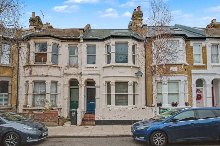 4 Bedroom Terraced House For Sale In Belgrade Road, Stoke Newington, London, N16