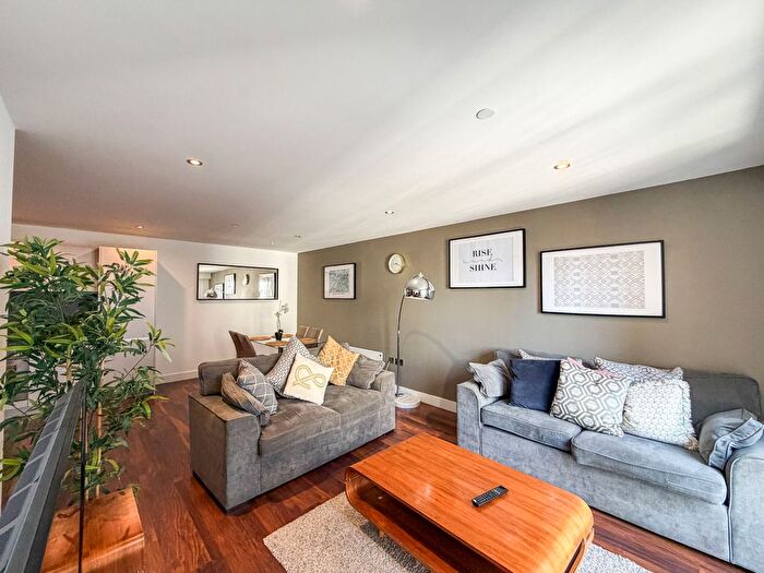 3 Bedroom Flat To Rent In The Assembly, Block A, Cambridge Street, Manchester, Gb, Uk, M1