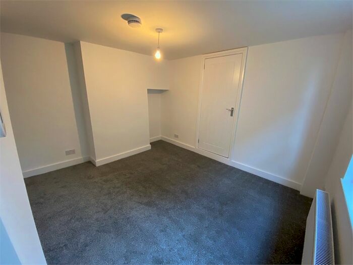 2 Bedroom Semi-Detached House To Rent In Lower Church Hill, Greenhithe, Kent DA9