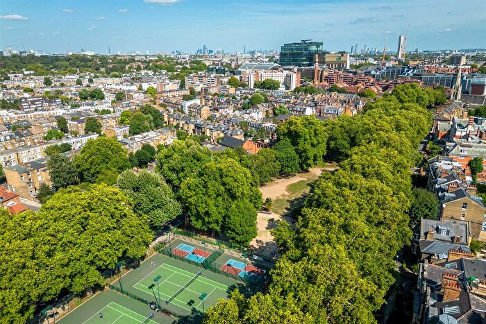 1 Bedroom Flat For Sale In Irving Road, W14