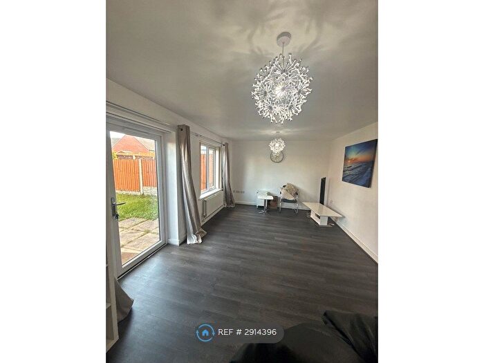3 Bedroom Semi-Detached House To Rent In Maltravers Place, Sheffield, S2