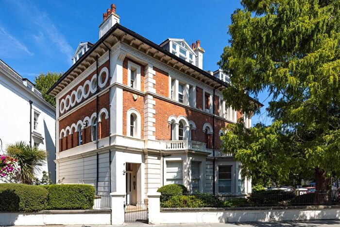 3 Bedroom Flat For Sale In Blomfield Road, Little Venice, London, W9