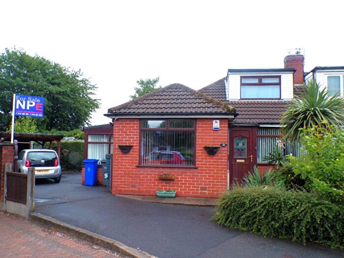 2 Bedroom Semi-Detached Bungalow For Sale In Rishworth Drive, New Moston, Manchester, M40