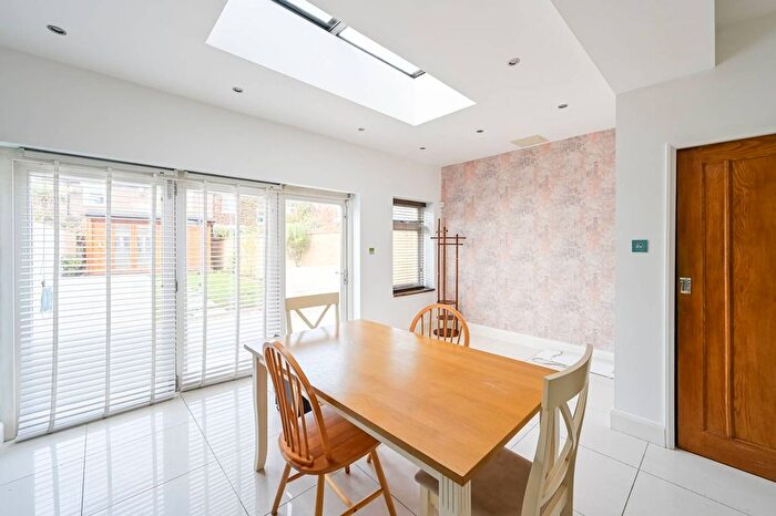 2 Bedroom Terraced House To Rent In East Ferry Road, London, Canary Wharf, London, E14