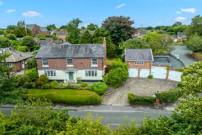 4 Bedroom Detached House For Sale In Warrington Road, Comberbach, Northwich, CW9
