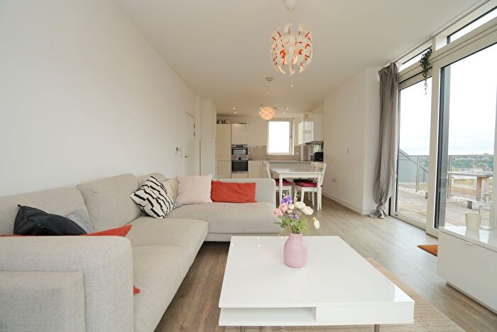 3 Bedroom Flat To Rent In Enderby Wharf, Telegraph Avenue, London, SE10