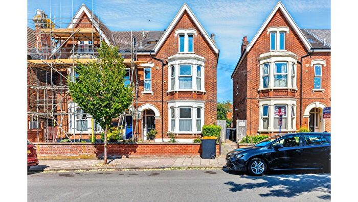 1 Bedroom Flat For Sale In Flat A, St. Andrews Road, Bedford, Bedfordshire, MK40