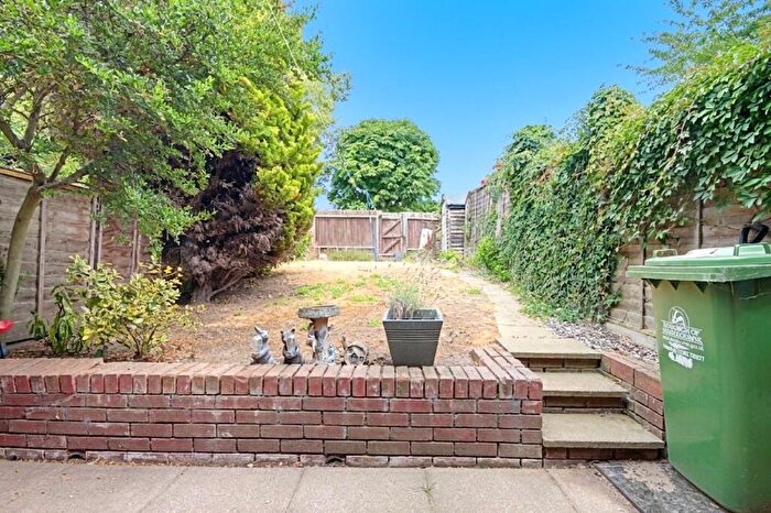 2 Bedroom Terraced House To Rent In Spicersfield, Cheshunt, Waltham Cross, EN7