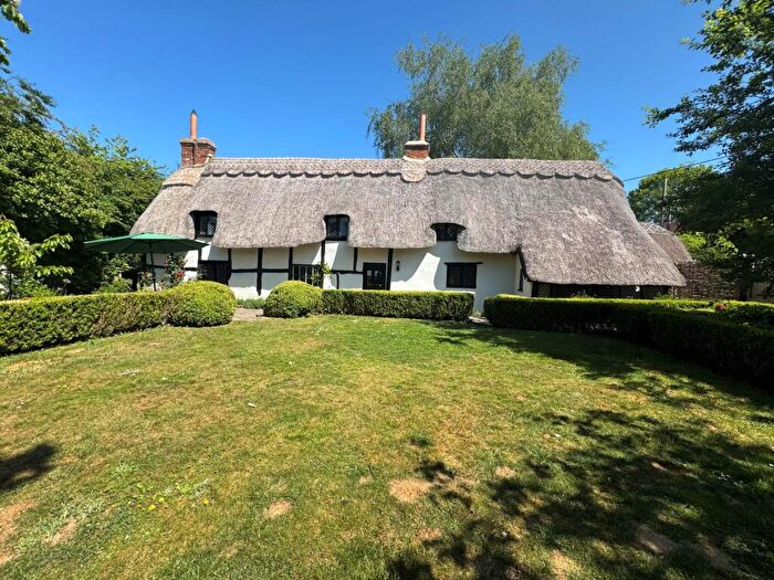 4 Bedroom Detached House For Sale In Berrick Salome, OX10