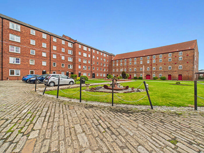 1 Bedroom Flat For Sale In Phoenix House, Hull, HU1