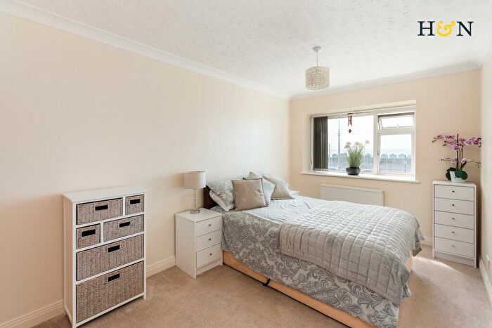 1 Bedroom Flat For Sale In Langdale Court, Kingsway, Hove, BN3
