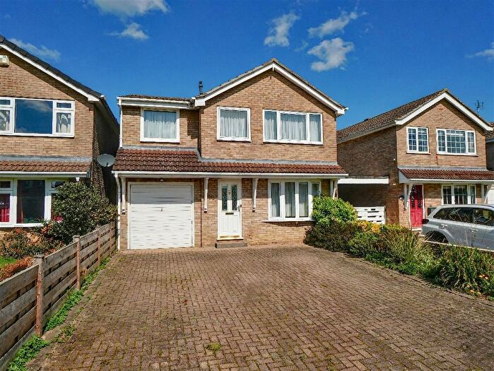 4 Bedroom Detached House For Sale In Oak Tree Lane, Haxby, York, YO32