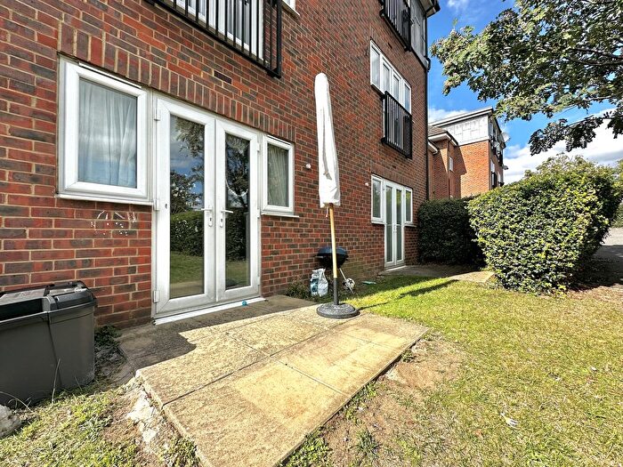 2 Bedroom Flat For Sale In Devon Road, Watford, WD24