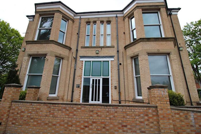 1 Bedroom Apartment For Sale In The Lawns, Sutton-On-Hull, Hull, HU7