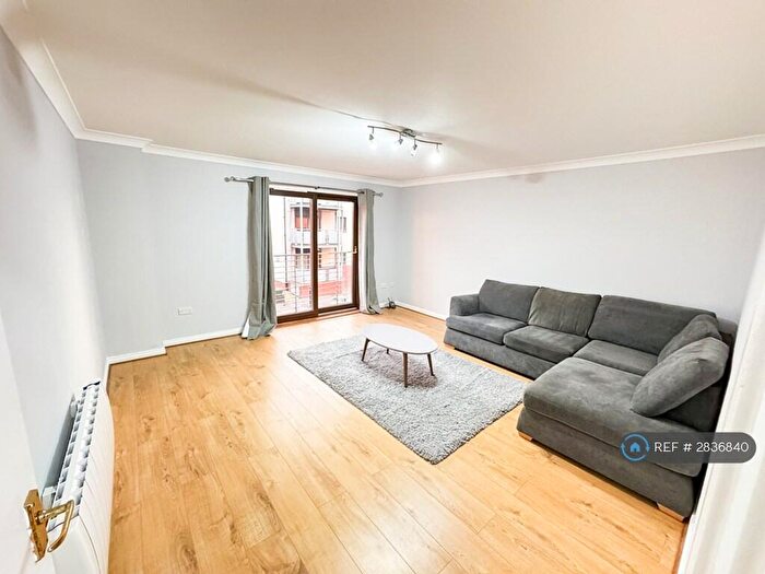 2 Bedroom Flat To Rent In Allan Lane, Dundee, DD1