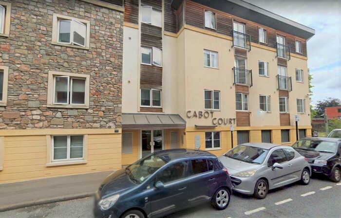 2 Bedroom Flat To Rent In Cabot Court, St Phillips, BS2