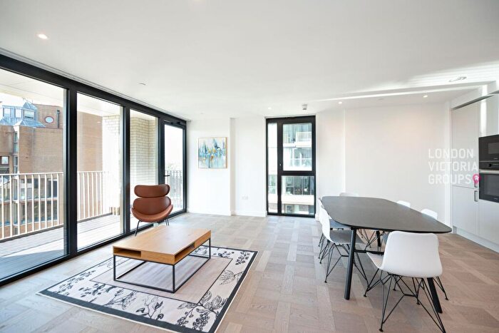 2 Bedroom Apartment To Rent In Merino Gardens, London, E1W