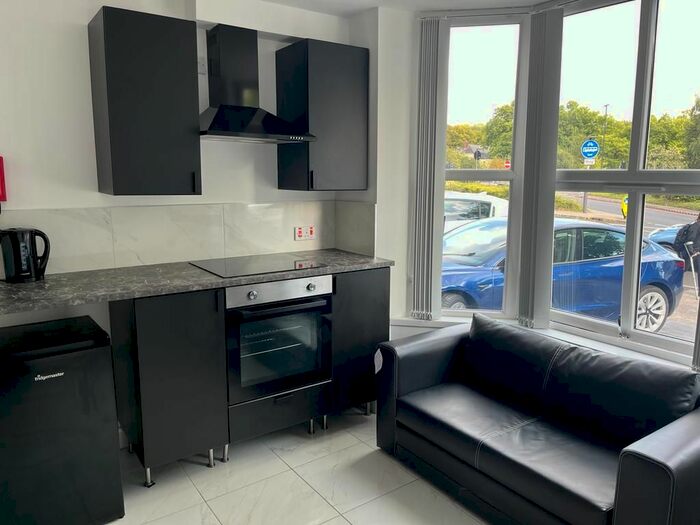 1 Bedroom Flat To Rent In Lichfield Street, Walsall, WS1