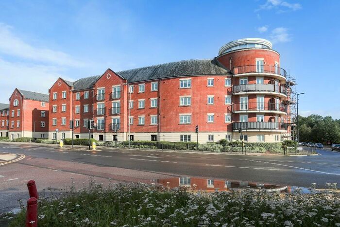 2 Bedroom Flat To Rent In Brookbank Close, Cheltenham, GL50