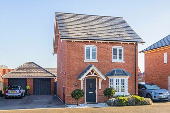 3 Bedroom Detached House For Sale In Harvest Road, Market Harborough, LE16