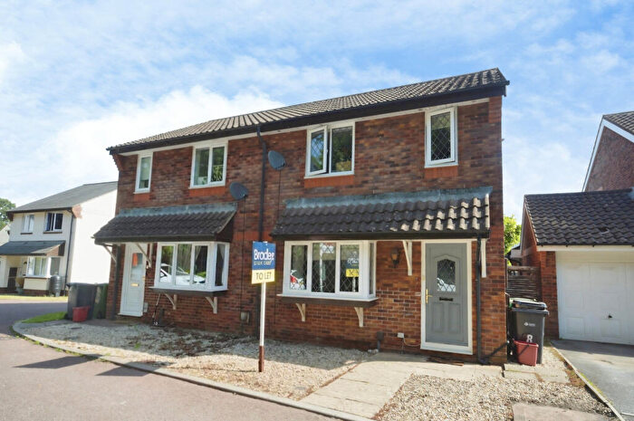 3 Bedroom Semi Detached House For Sale In Creely Close, Exeter, Devon, EX2