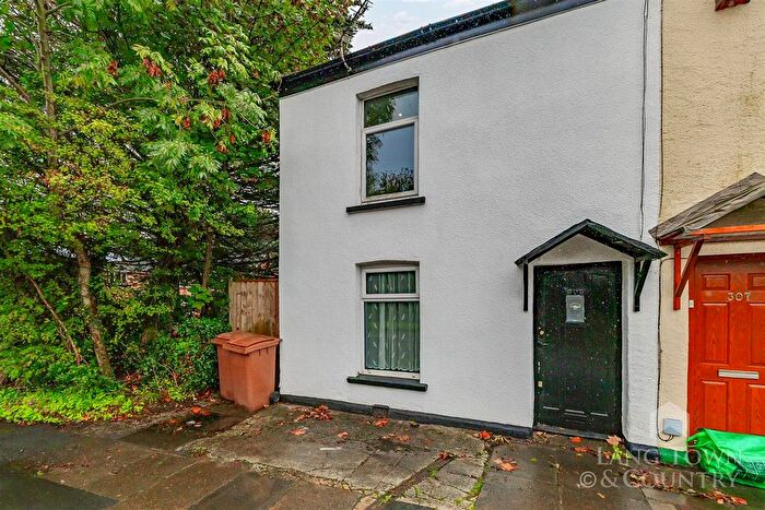 3 Bedroom End Of Terrace House To Rent In Crownhill Road, Plymouth, PL5
