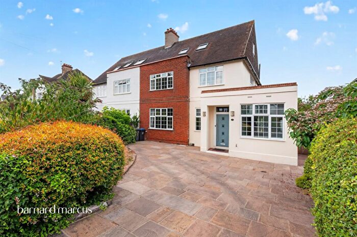 4 Bedroom Semi Detached House For Sale In Cambridge Avenue, New Malden, KT3