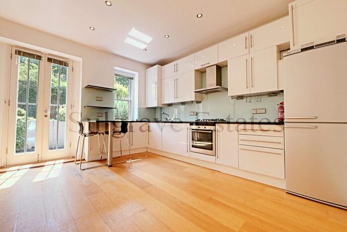 2 Bedroom Flat To Rent In Elgin Avenue, London, W9