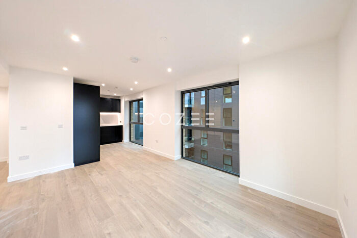 1 Bedroom Flat To Rent In Scarlet Court, Woodberry Down, N4