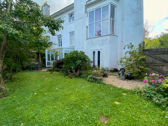 2 Bedroom Flat For Sale In Dartington, Totnes, TQ9