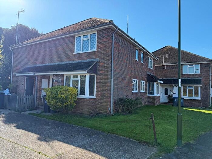 1 Bedroom End Of Terrace House To Rent In Church Green, Shoreham-by-Sea, BN43