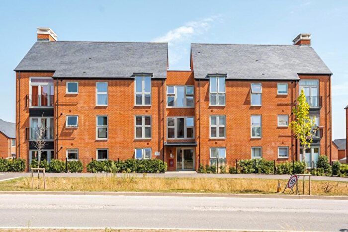 2 Bedroom Flat For Sale In Canitz Way, Winchester, Hampshire, SO22