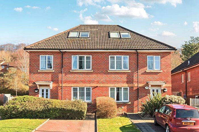 2 Bedroom Maisonette For Sale In High Wycombe, Buckinghamshire, HP13