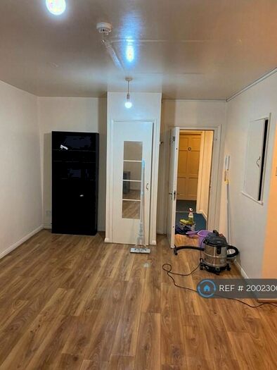 Studio To Rent In High Street, Chatham, ME4