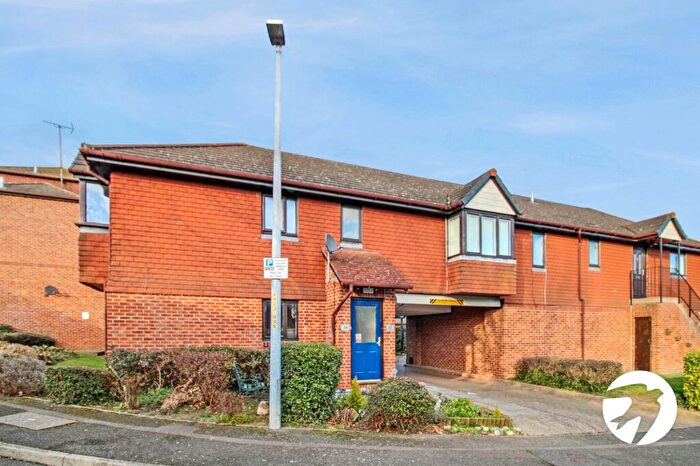 Studio To Rent In Haig Gardens, Gravesend, Kent, DA12